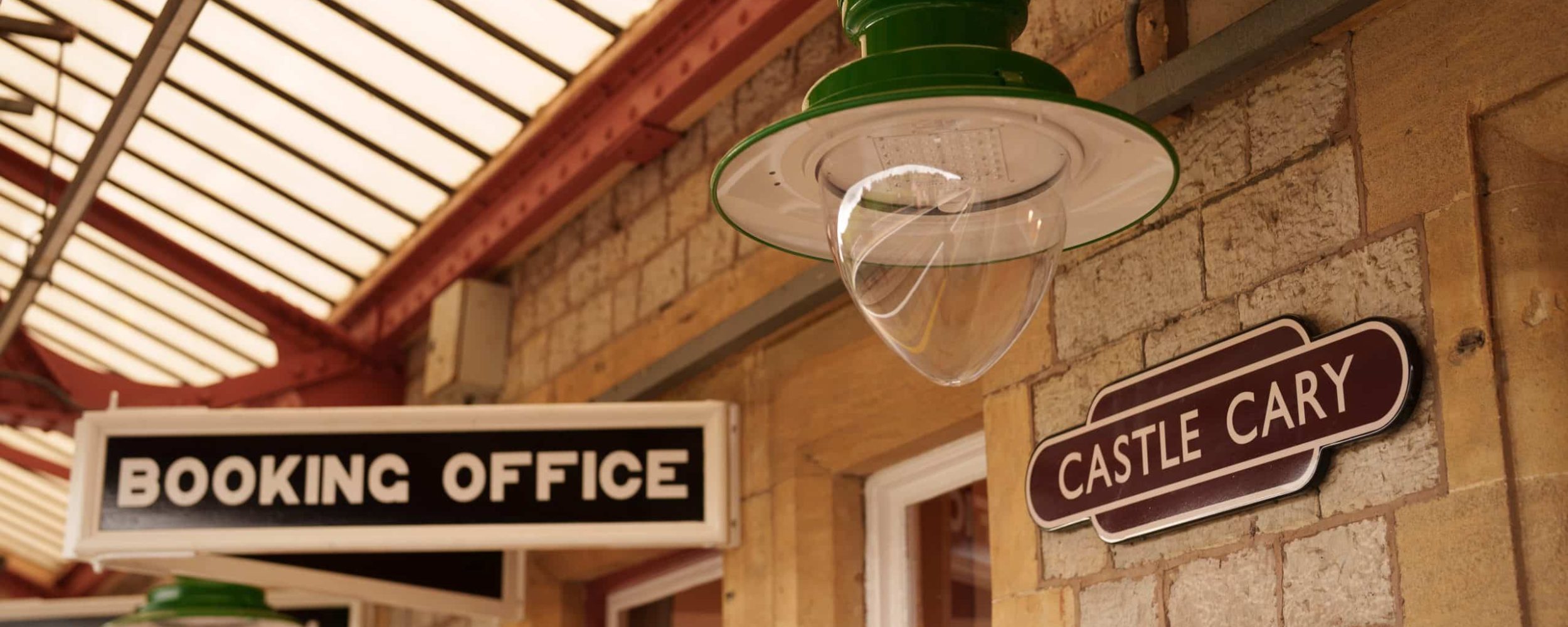 HPS - Castle Cary Station 4-19
